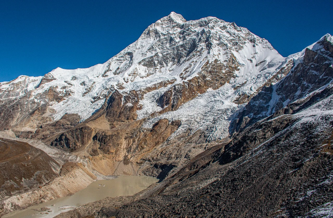 Makalu Base Camp Lodge Trek's feature image