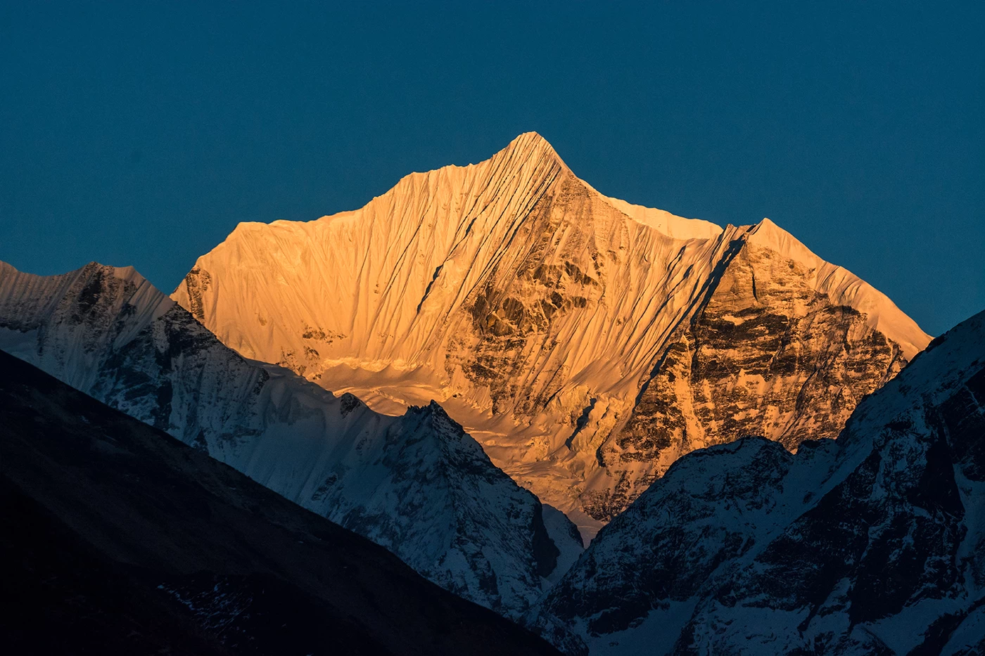  Langtang Mountain 