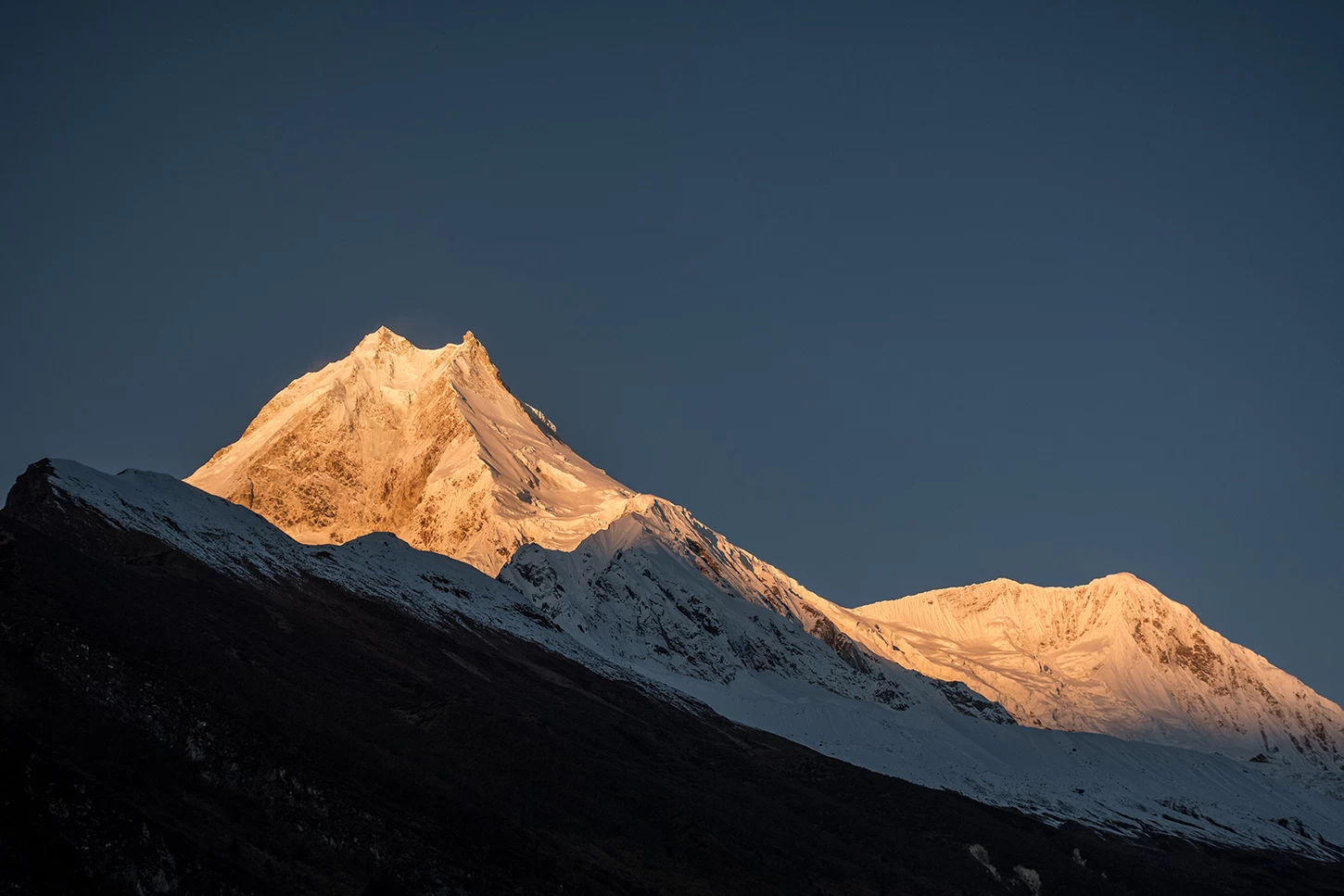 Manaslu Circuit Lodge Trek.